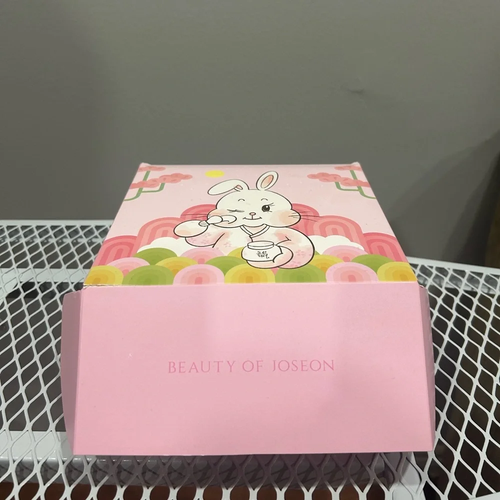 Korean ‘Beauty of Joseon’ Tinted Sunscreen Shade: DN350